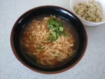 14:350:263:300:225:醤油ラーメンとパセリチャーハン:none:1:1::1: